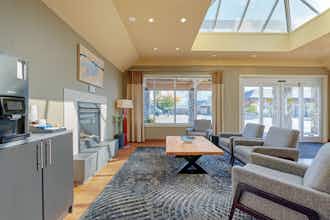 Hotel Best Western Plus Emerald Isle Hotel photo 2