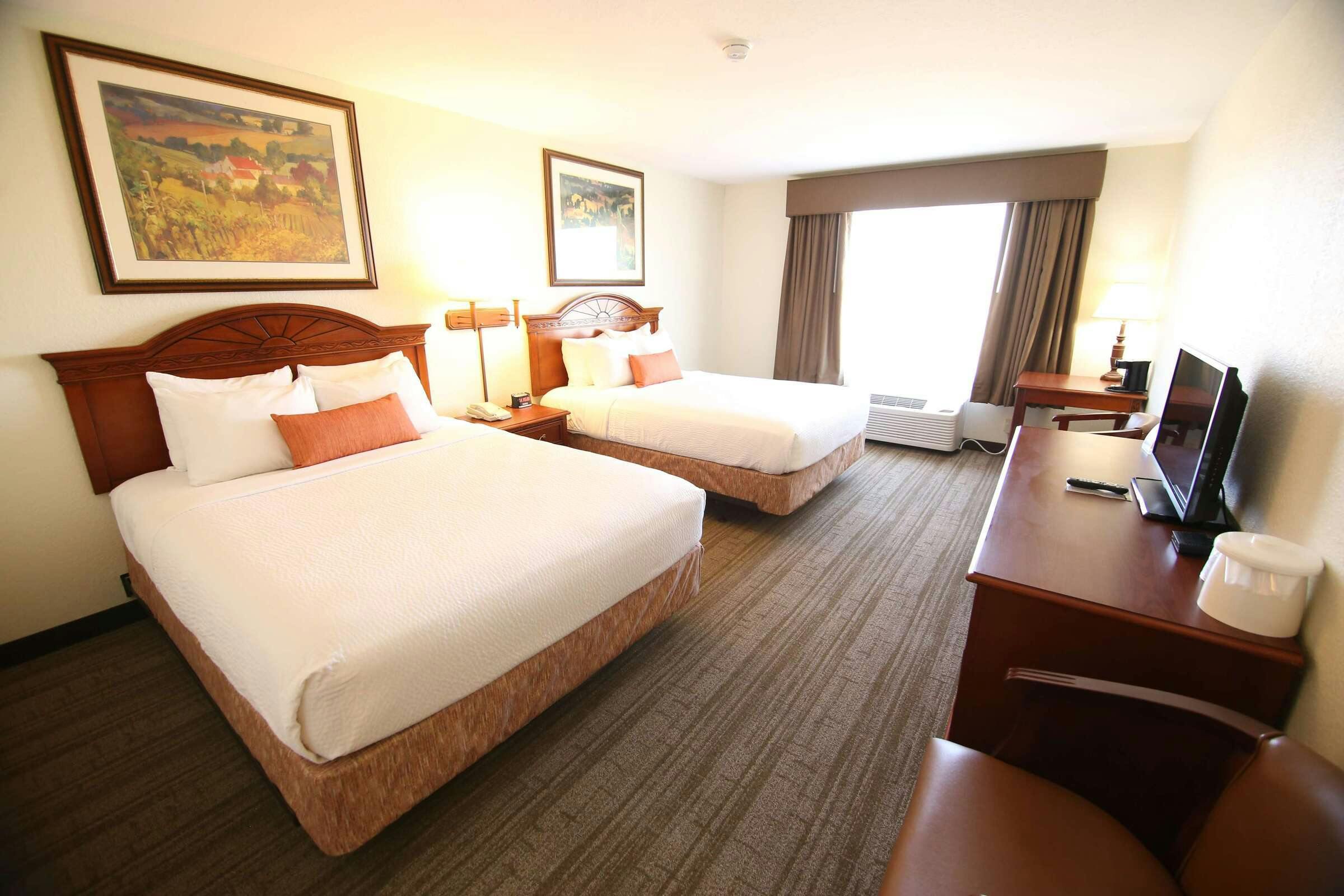 Hotel Crown Pointe Lodge, Bw Signature Collection photo 2