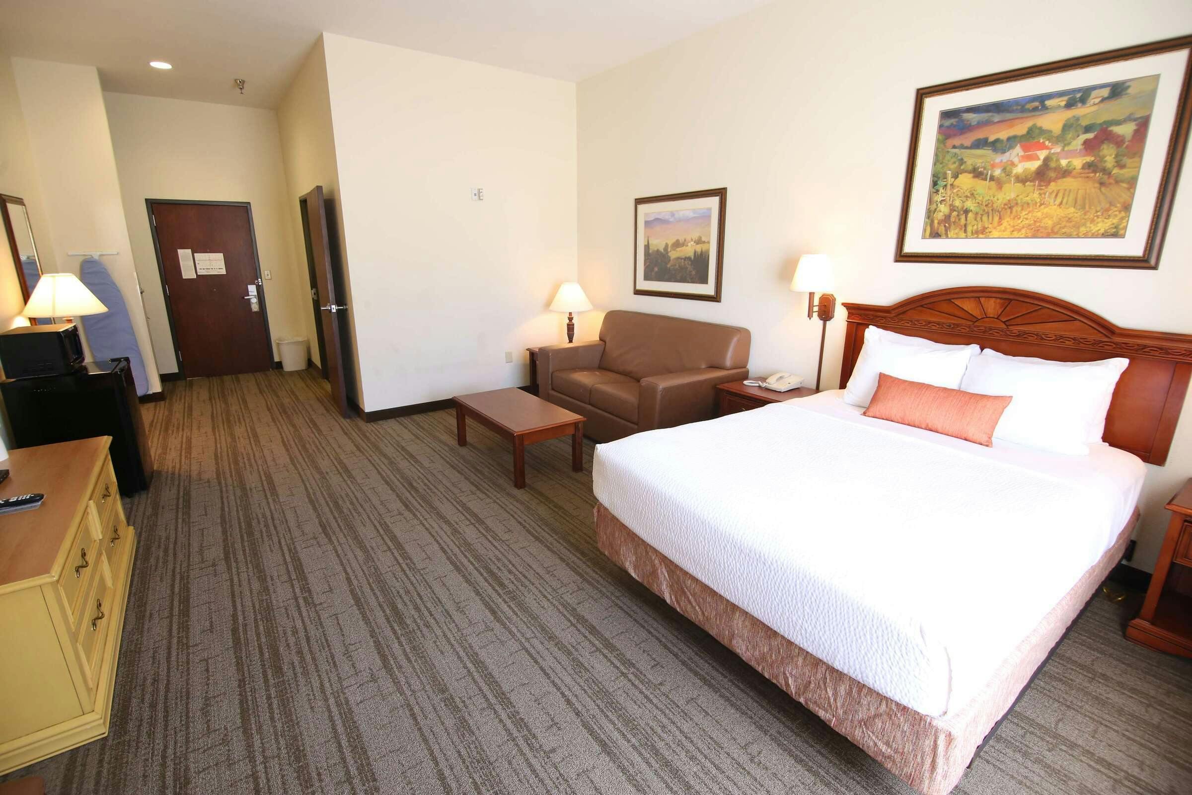 Hotel Crown Pointe Lodge, Bw Signature Collection photo 4