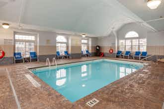 Hotel Best Western Plus Woodstock Inn & Suites photo 2