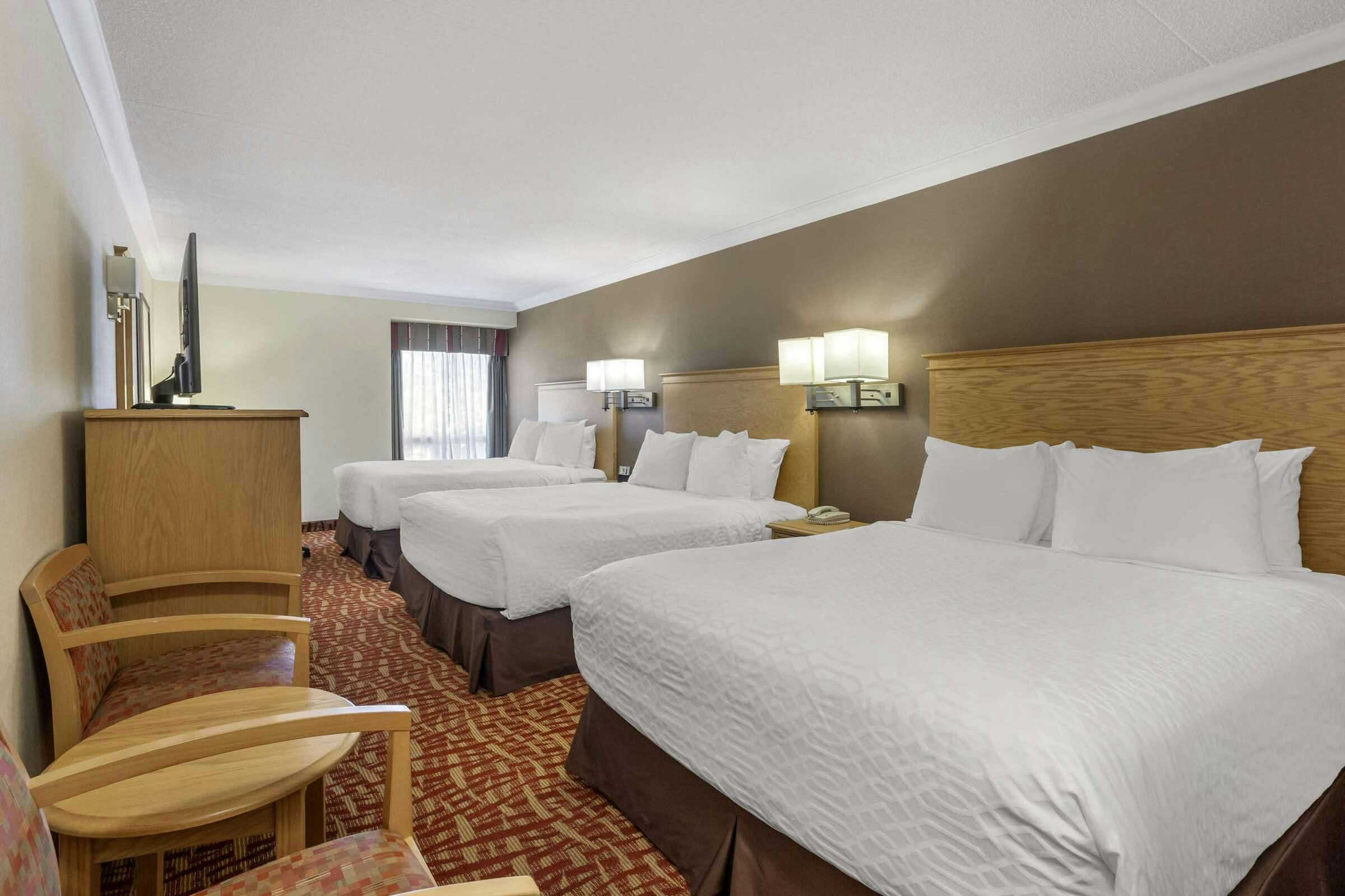 Hotel Best Western Plus Cobourg Inn & Convention Centre photo 1