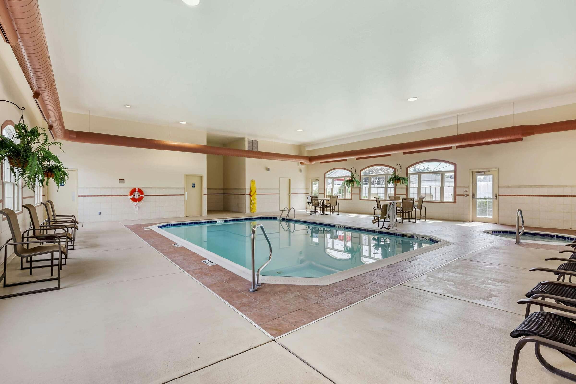 Hotel Best Western Plus Dutch Haus Inn And Suites photo 2