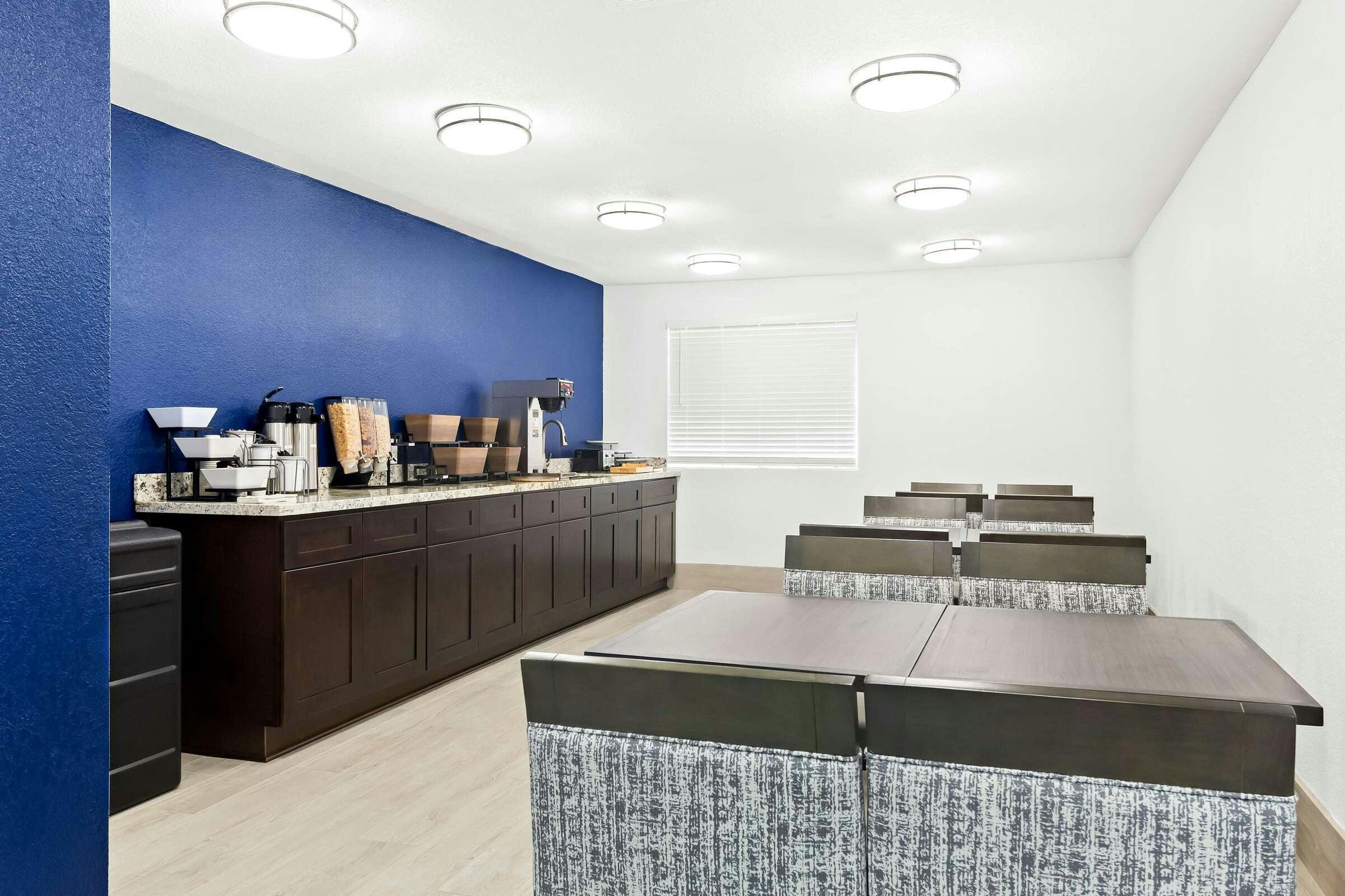 Hotel Sure Stay By Best Western Groves photo 5