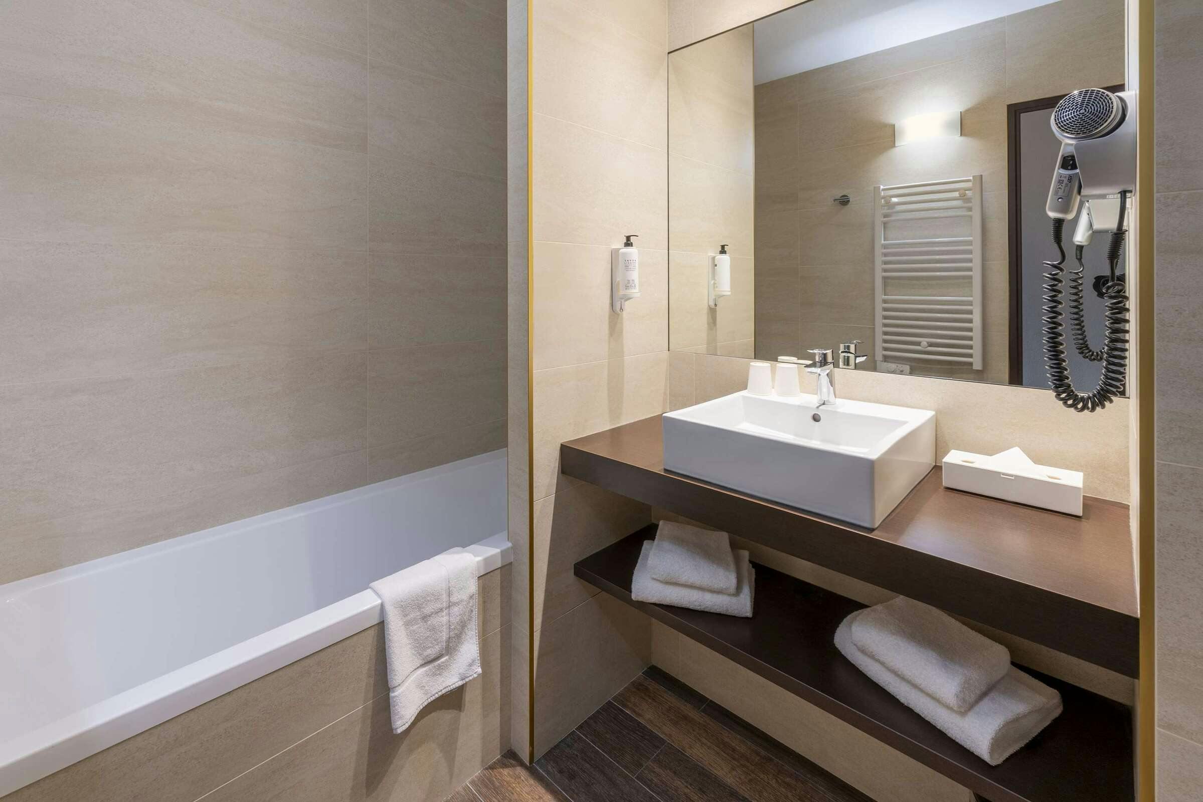 Best Western Les Portes De Provence