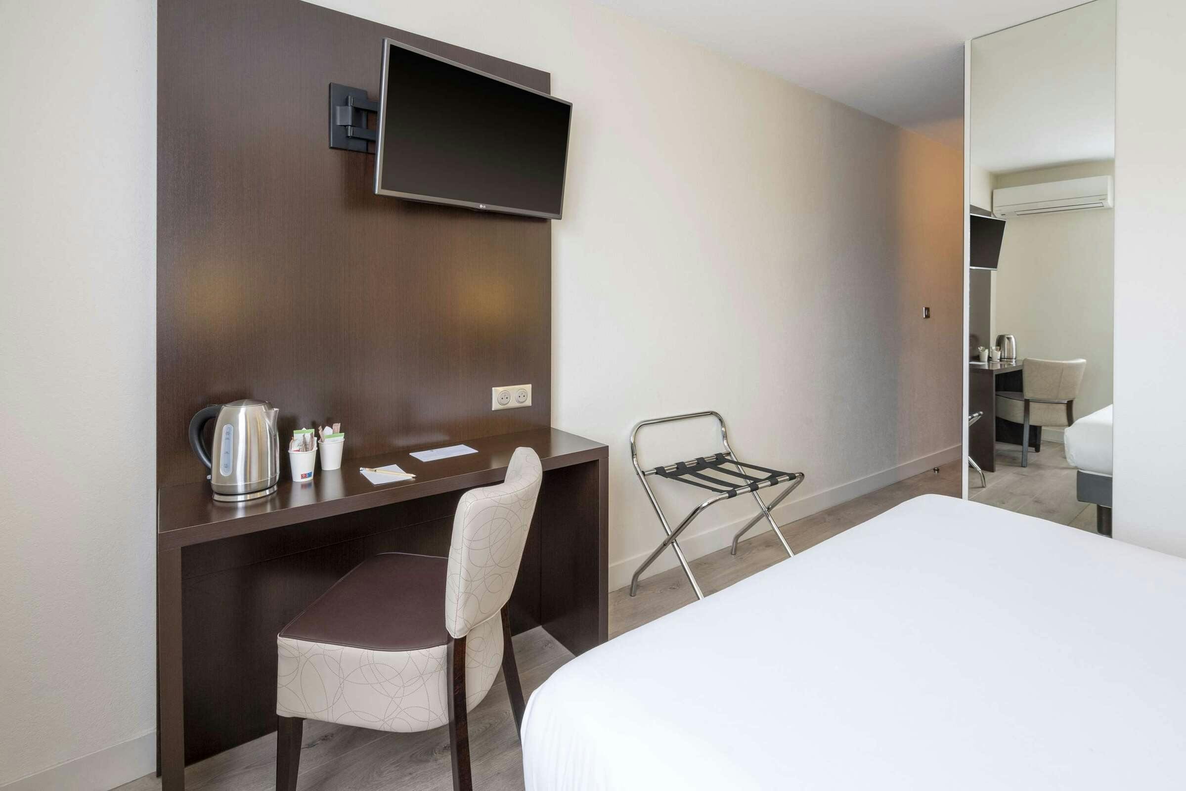 Hotel Best Western Les Portes De Provence photo 3