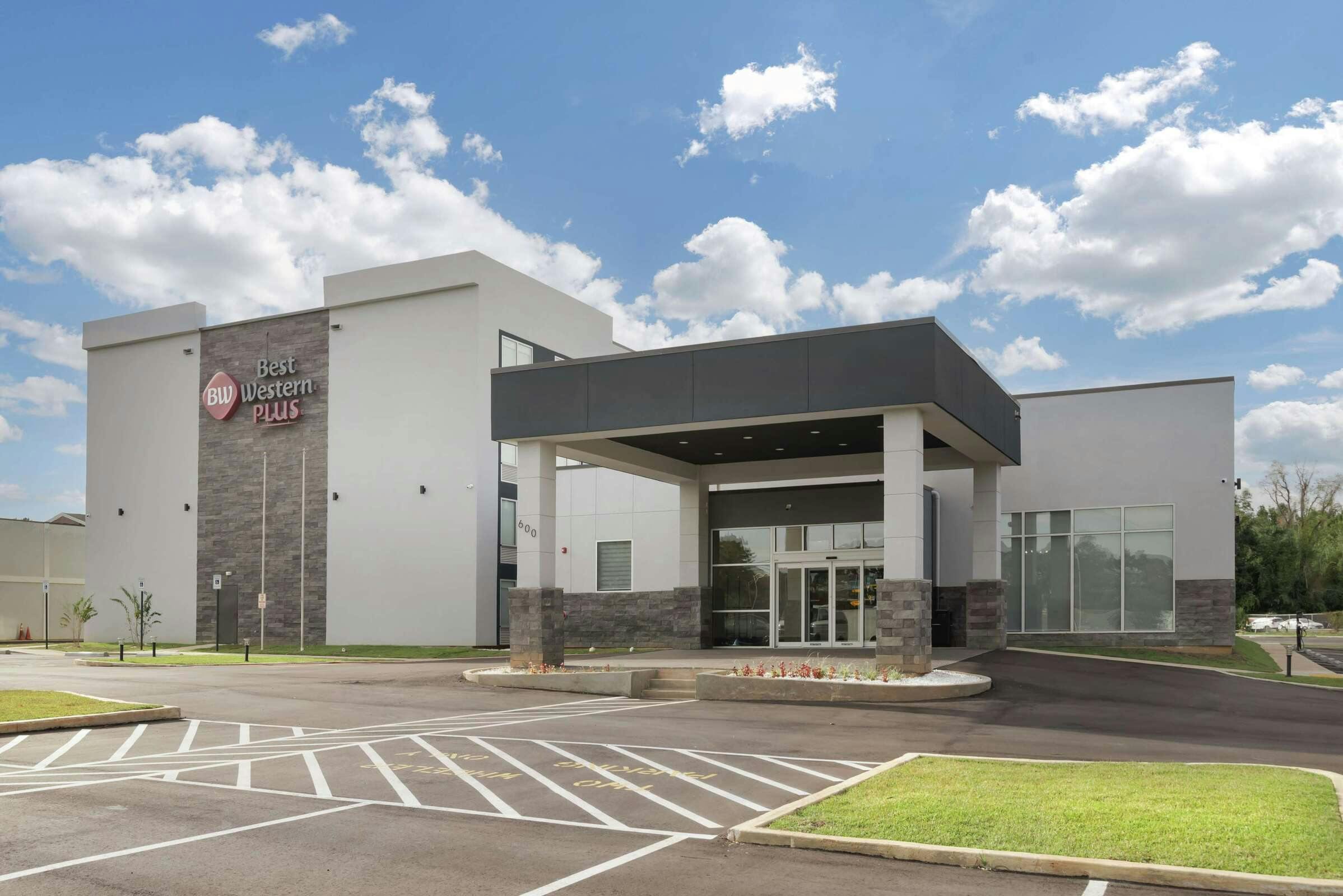 Hotel Best Western Plus Mobile Inn & Suites photo 1