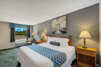 Hotel SureStay Plus Hotel by Best Western Berkeley Springs photo 1