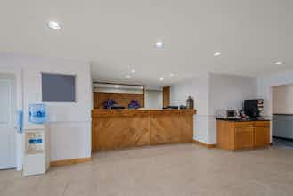 Hotel SureStay Plus Hotel by Best Western Berkeley Springs photo 3