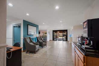 Hotel SureStay Plus Hotel by Best Western Berkeley Springs photo 4