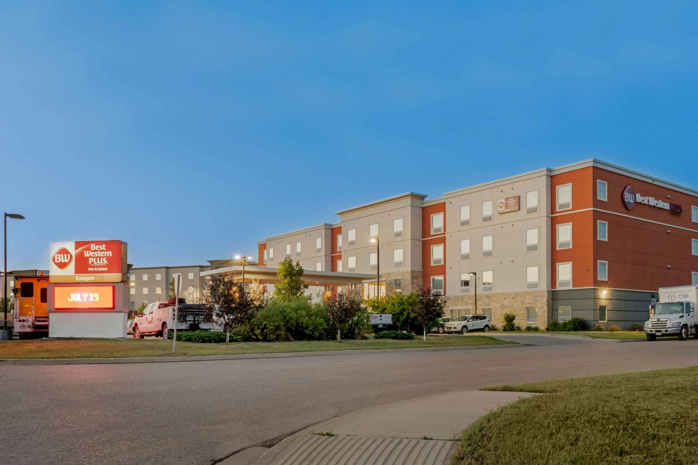 Hotel Best Western Plus Eastgate Inn & Suites photo 1