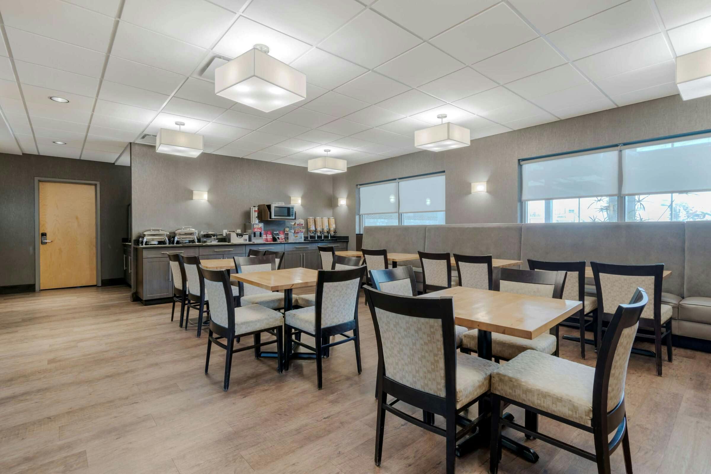 Hotel Best Western Plus Eastgate Inn & Suites photo 3