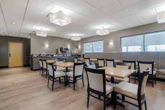 Hotel Best Western Plus Eastgate Inn & Suites photo 3