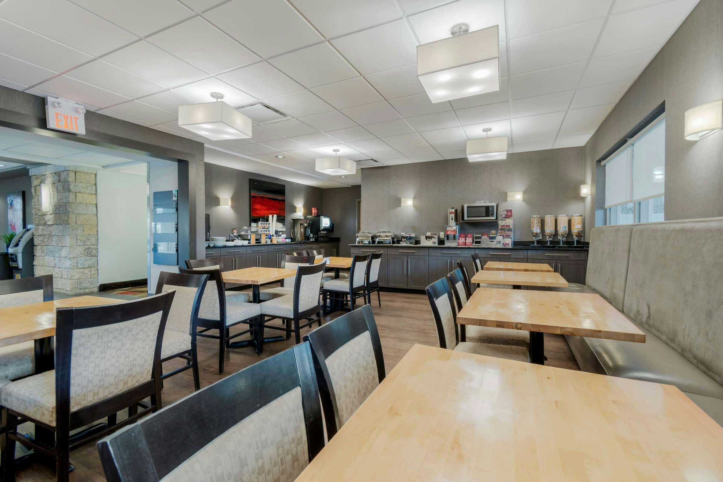 Hotel Best Western Plus Eastgate Inn & Suites photo 4