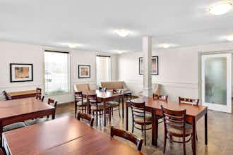 Hotel Sure Stay Plus Hotel By Best Western Hardisty photo 2