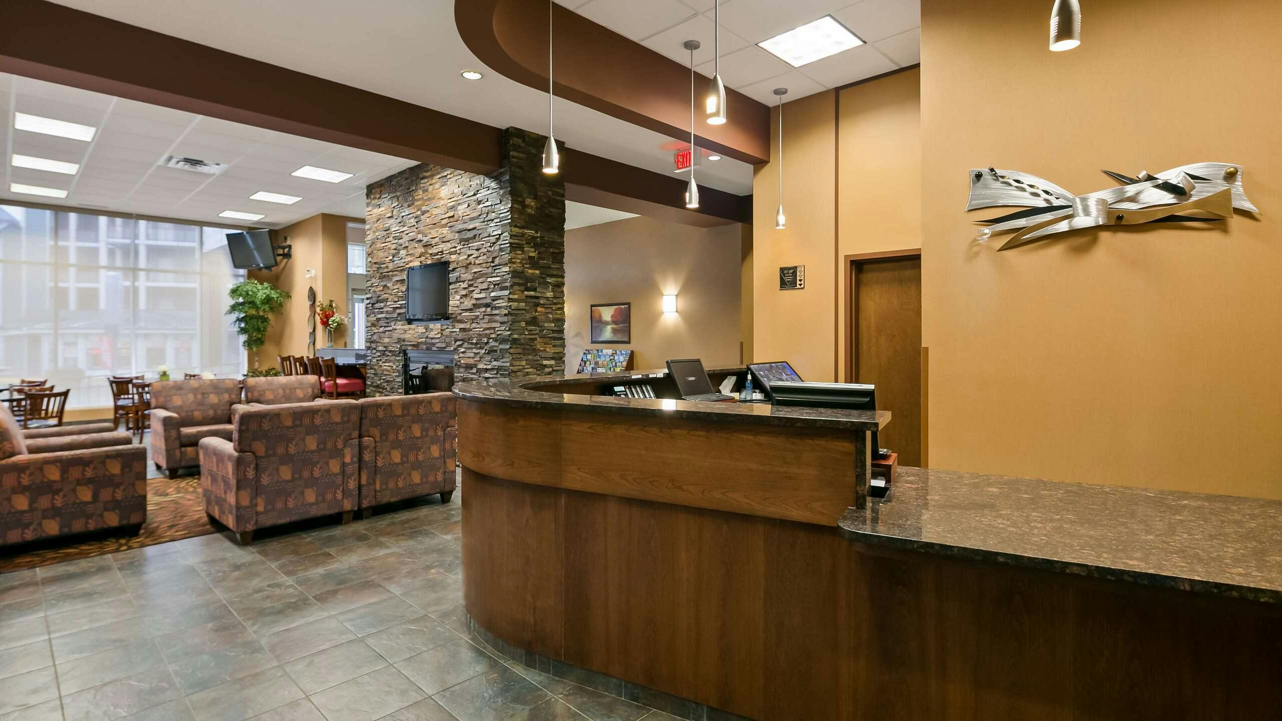 Hotel Best Western Plus Chateau Inn Sylvan Lake photo 1