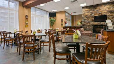Hotel Best Western Plus Chateau Inn Sylvan Lake photo 3