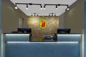 Hotel Super 8 South Holland photo 1