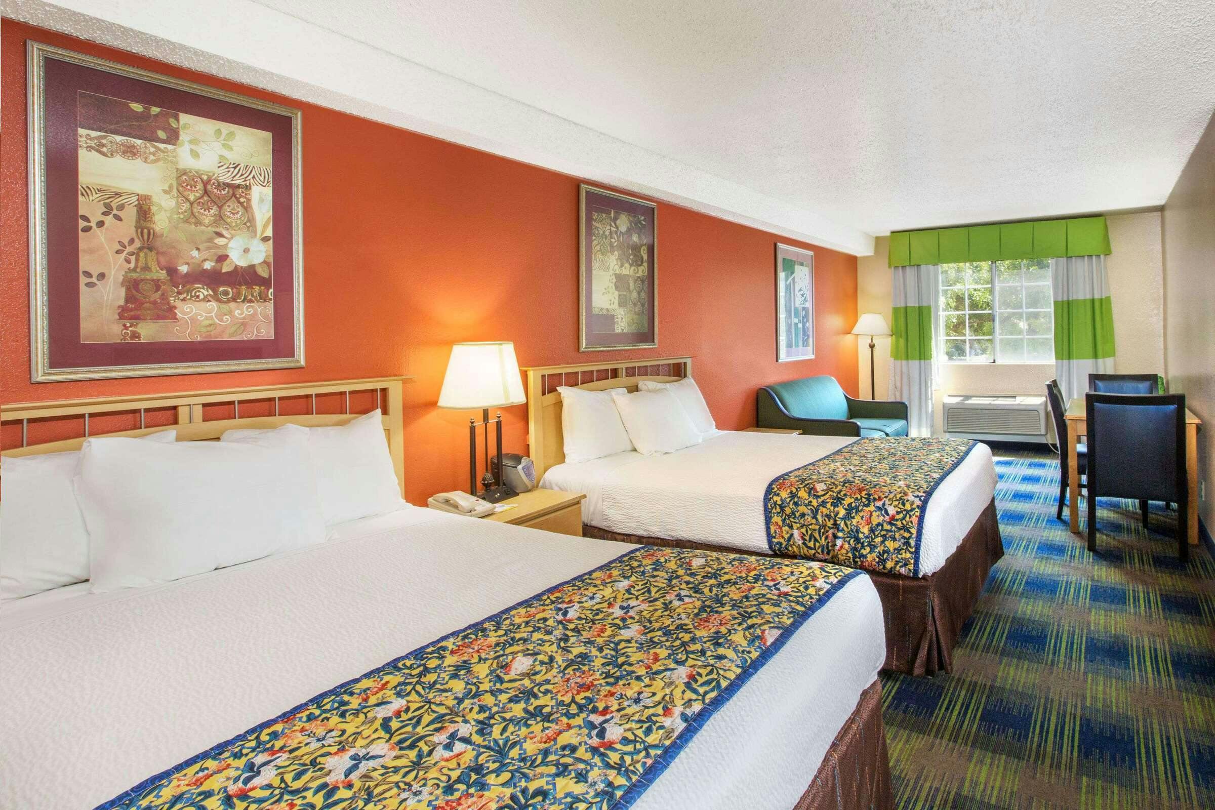 Hotel Days Inn Fremont photo 2