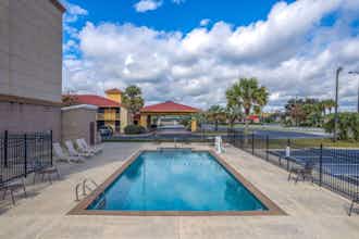 Hotel Baymont Savannah I-95 photo 5