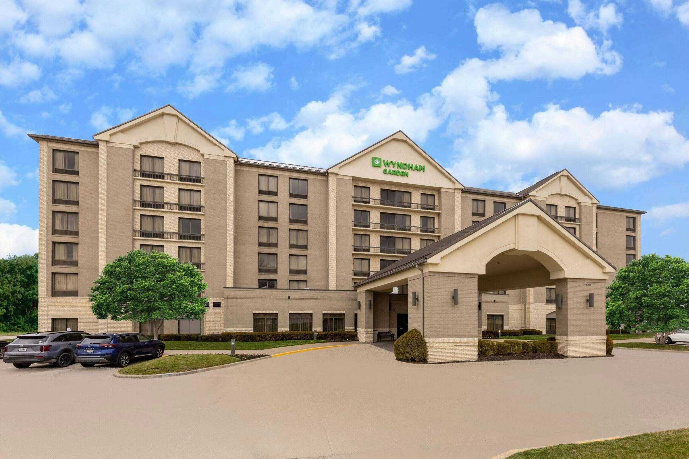 WY Garden Kansas City Airport