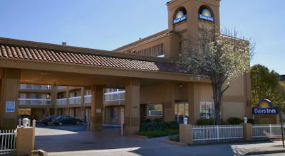 Days Inn by Wyndham Hayward Airport