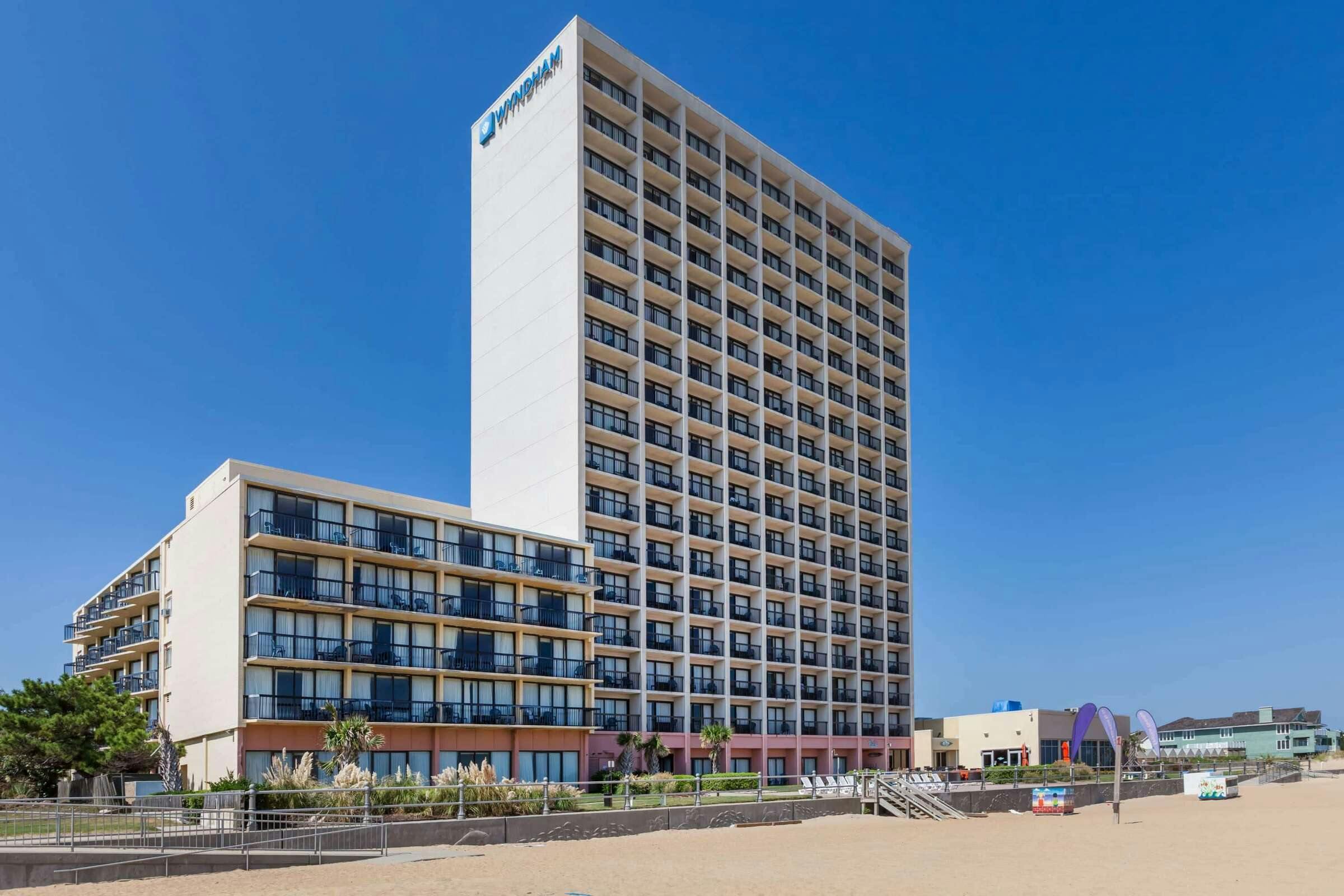 Hotel Wyndham Virginia Beach Oceanfront photo 2