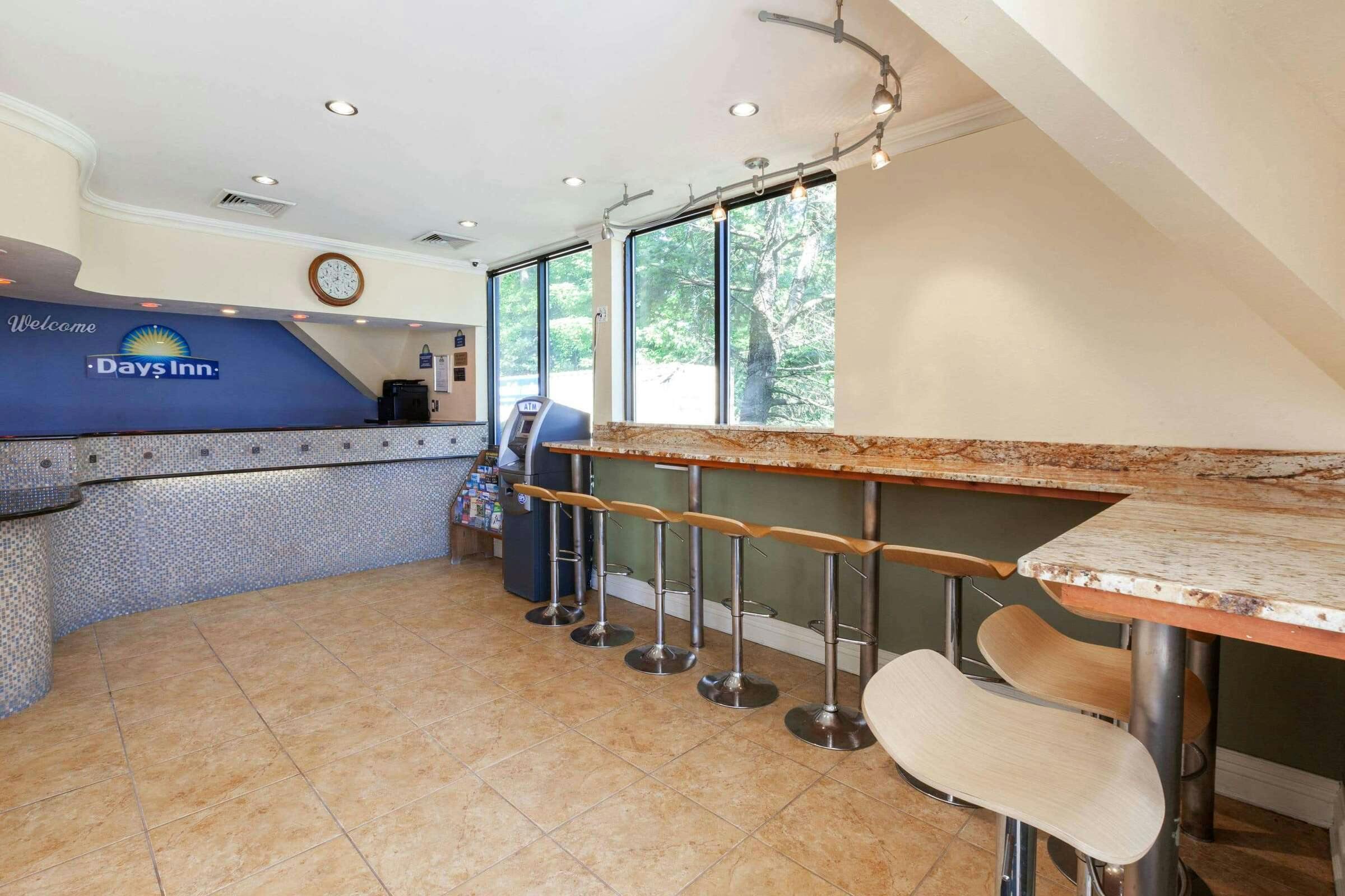 Hotel Days Inn by Wyndham Nanuet / Spring Valley photo 1