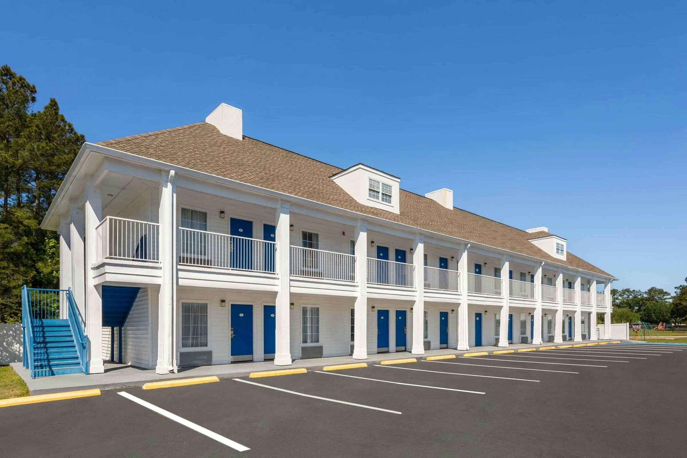 Baymont Inn Suites Brunswick