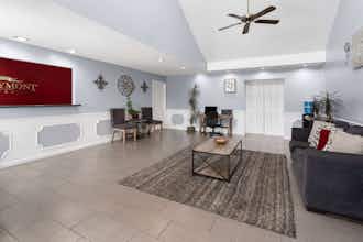 Hotel Baymont Inn Suites Brunswick photo 4