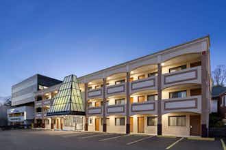 Hotel Travelodge Manhasset photo 2