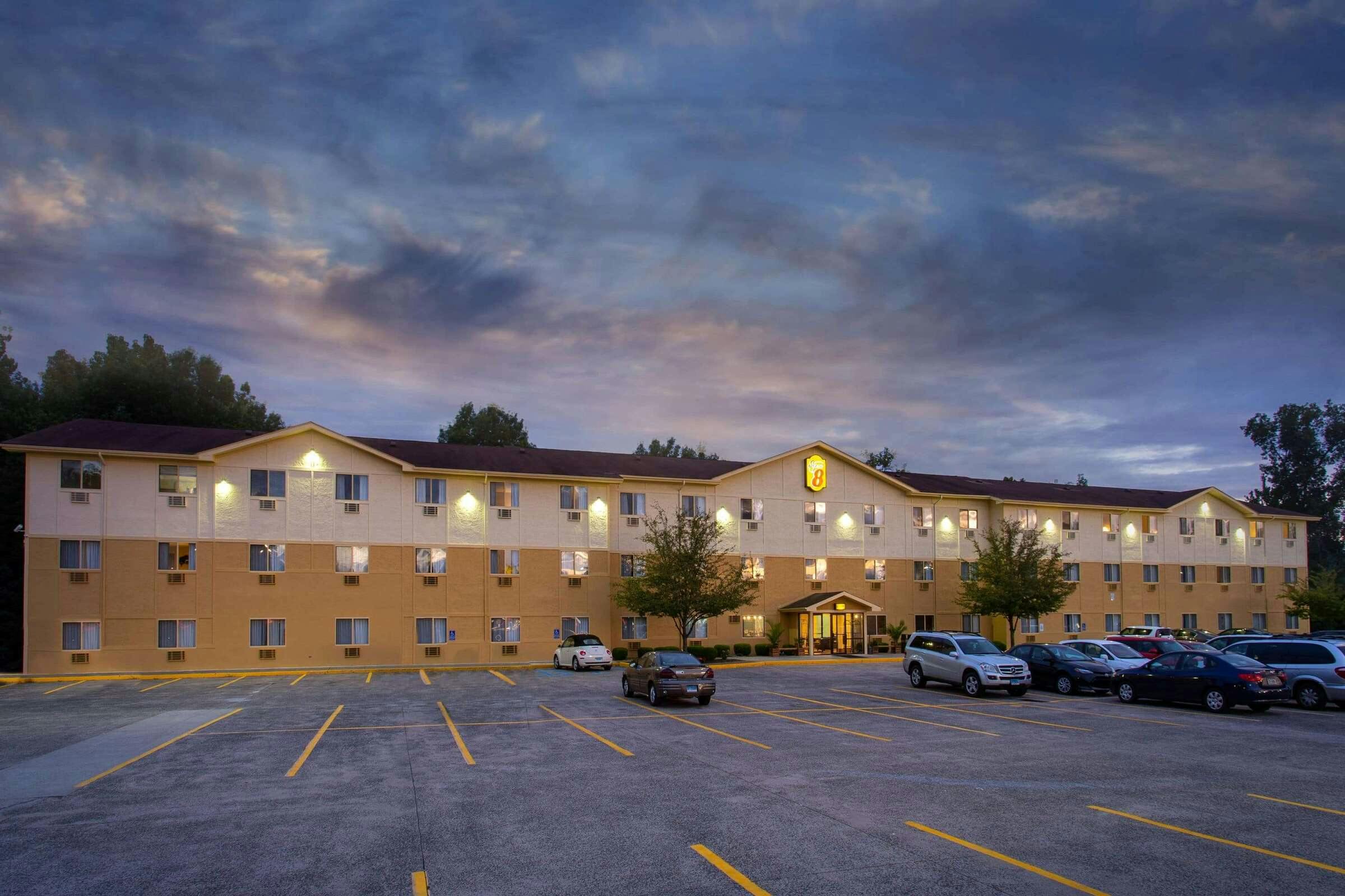 Hotel Super 8 by Wyndham Cromwell/Middletown photo 3