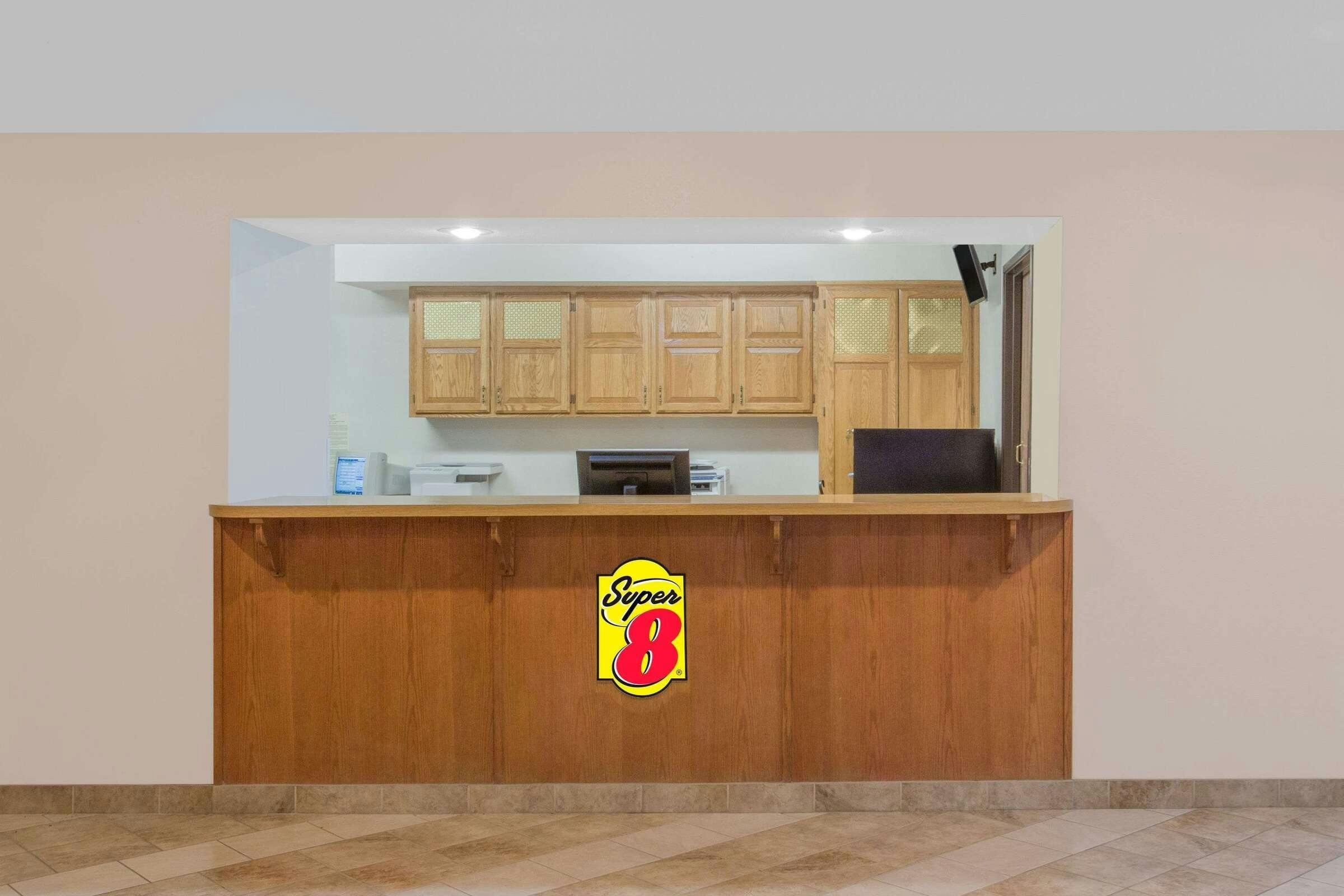 Hotel Super 8 by Wyndham Winnemucca NV photo 2