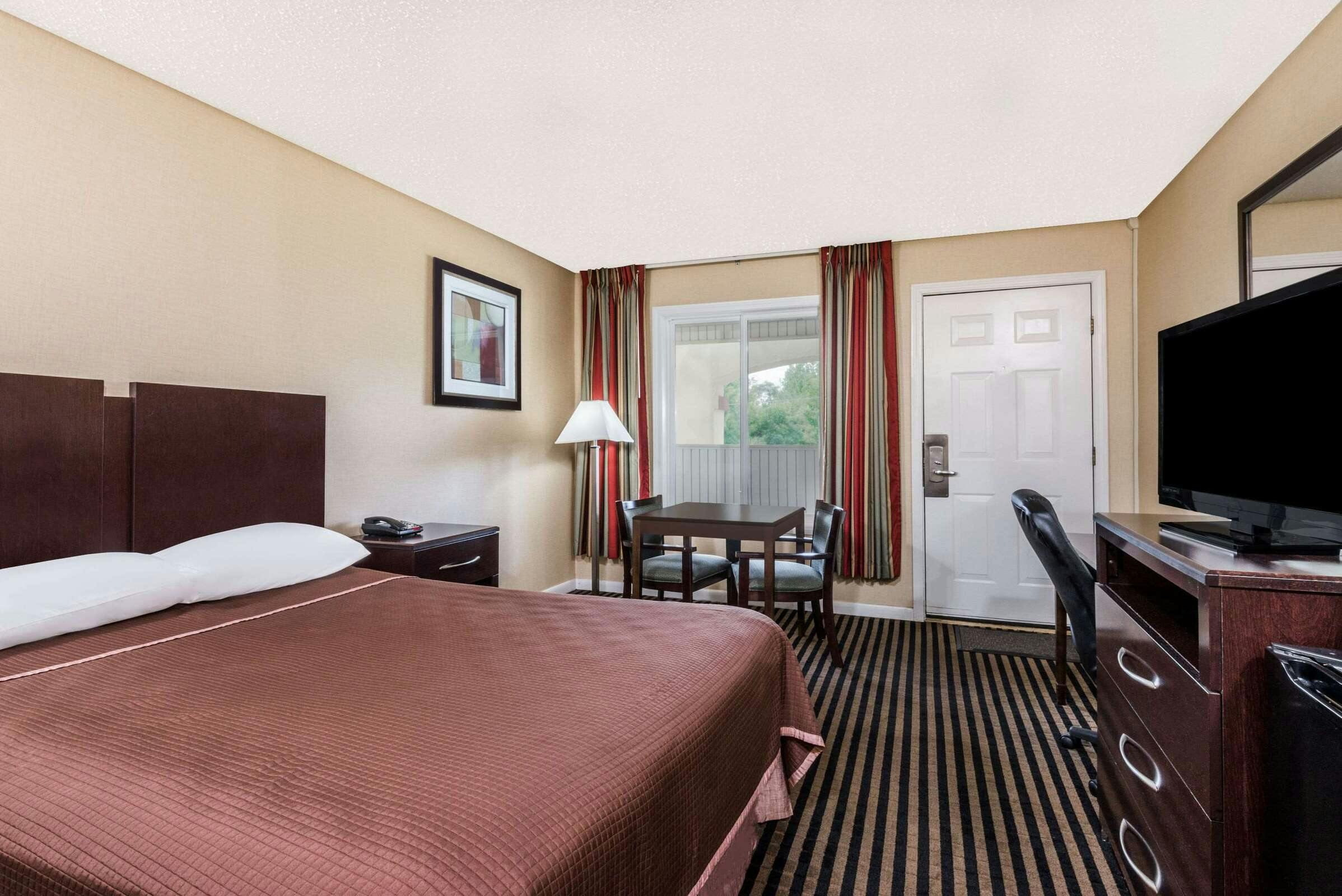 Hotel Howard Johnson by Wyndham Rocky Hill photo 4