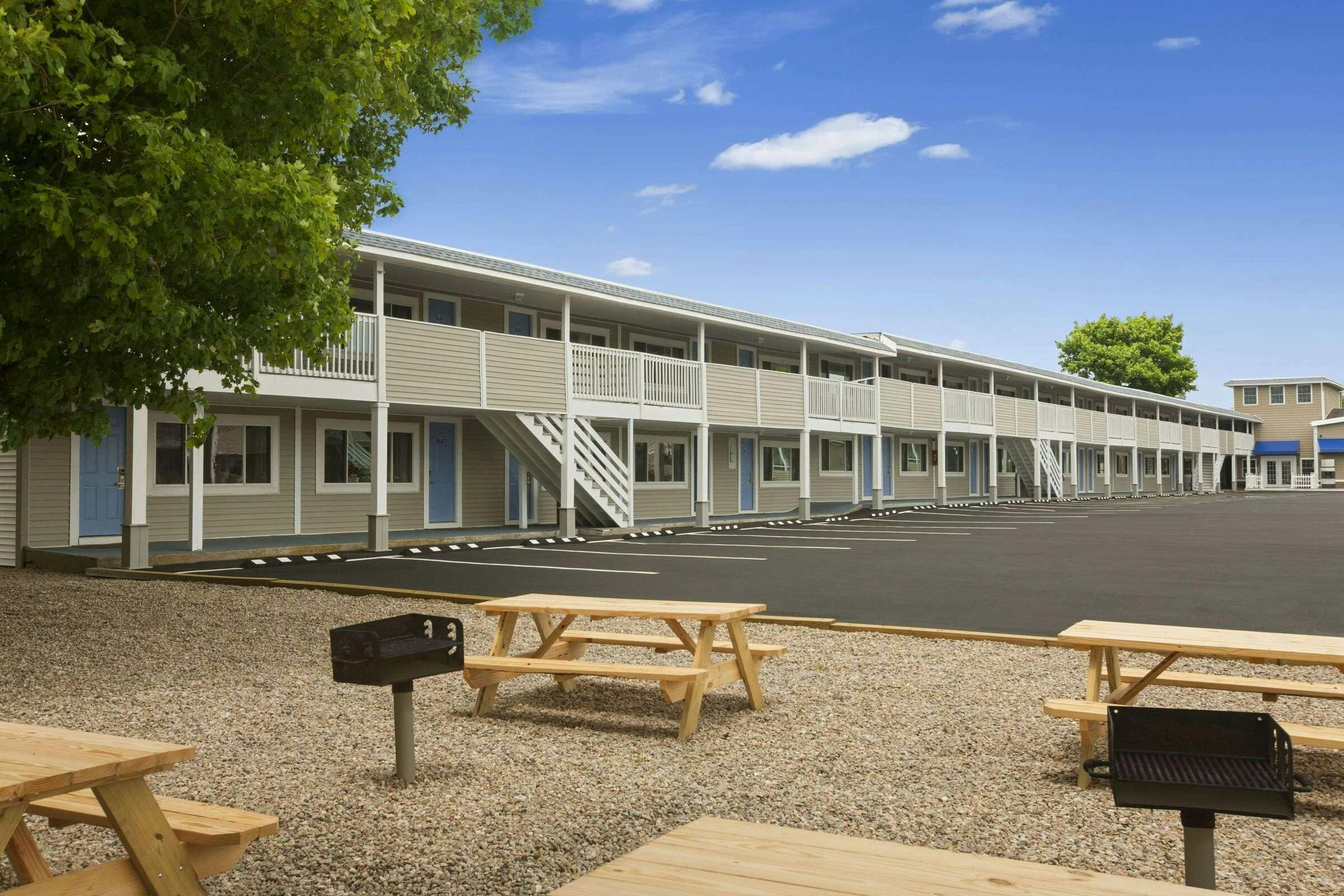 Days Inn W Yarmouth