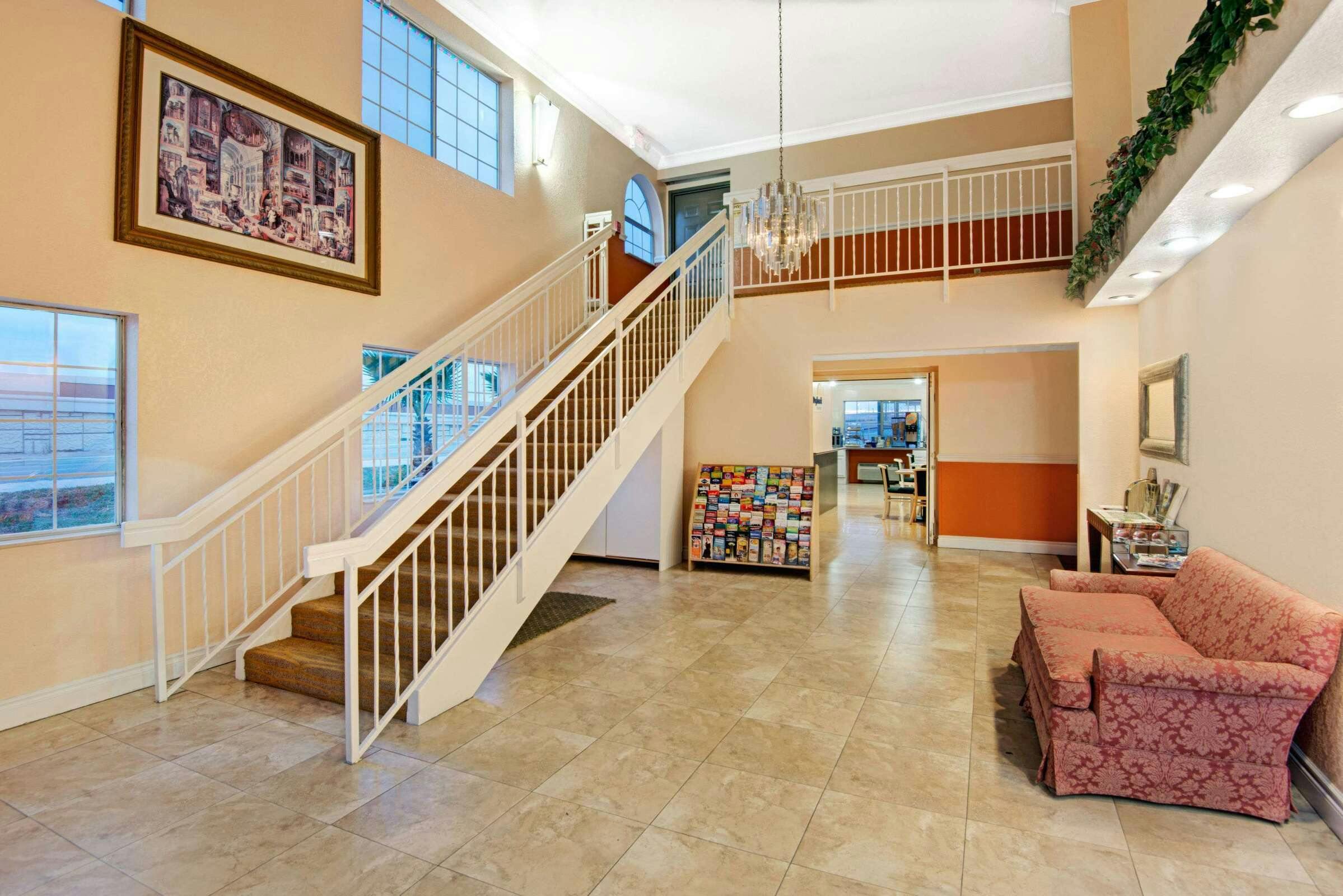 Hotel Days Inn San Antonio Airport photo 1