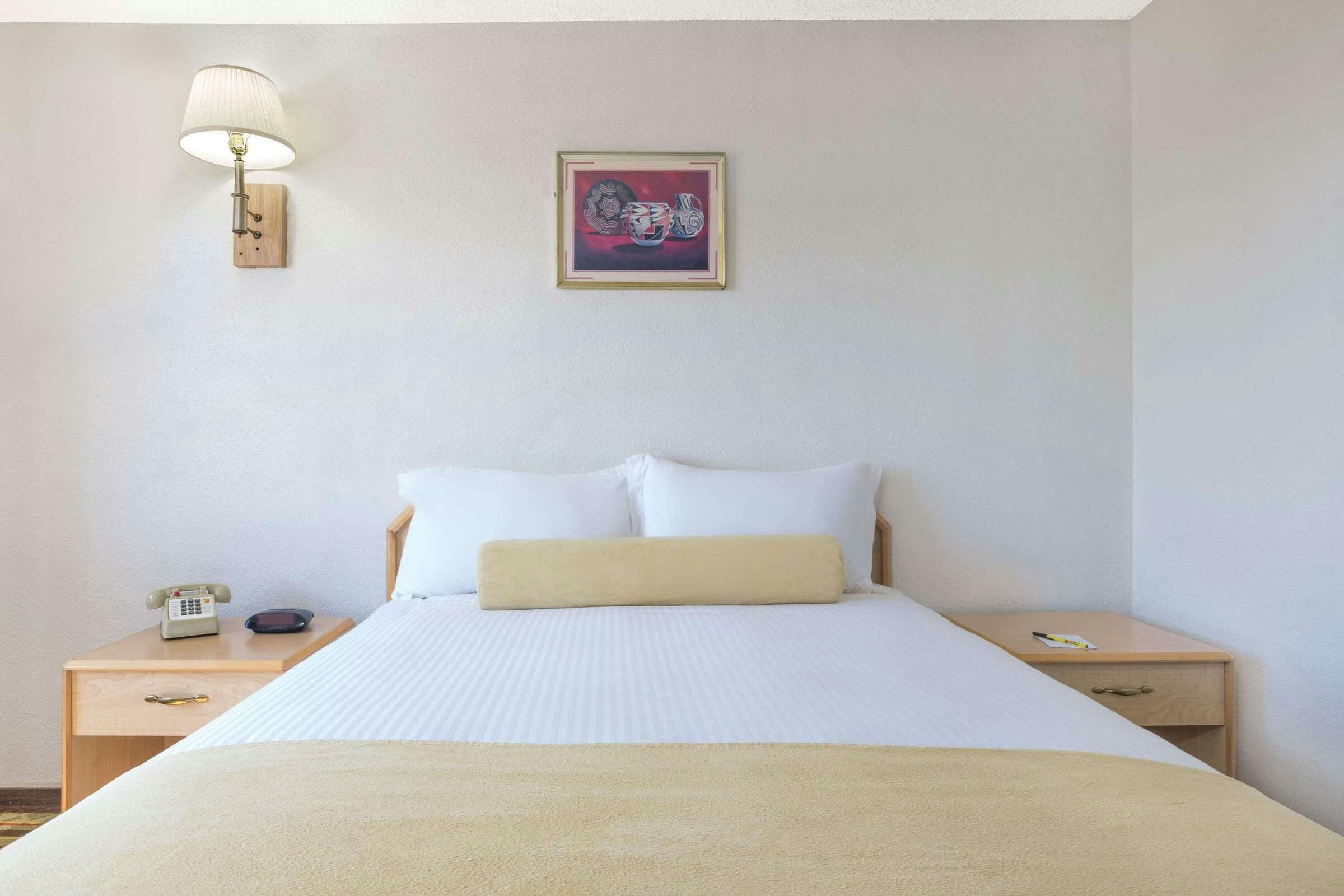 Hotel Super 8 by Wyndham Lake Havasu City photo 4