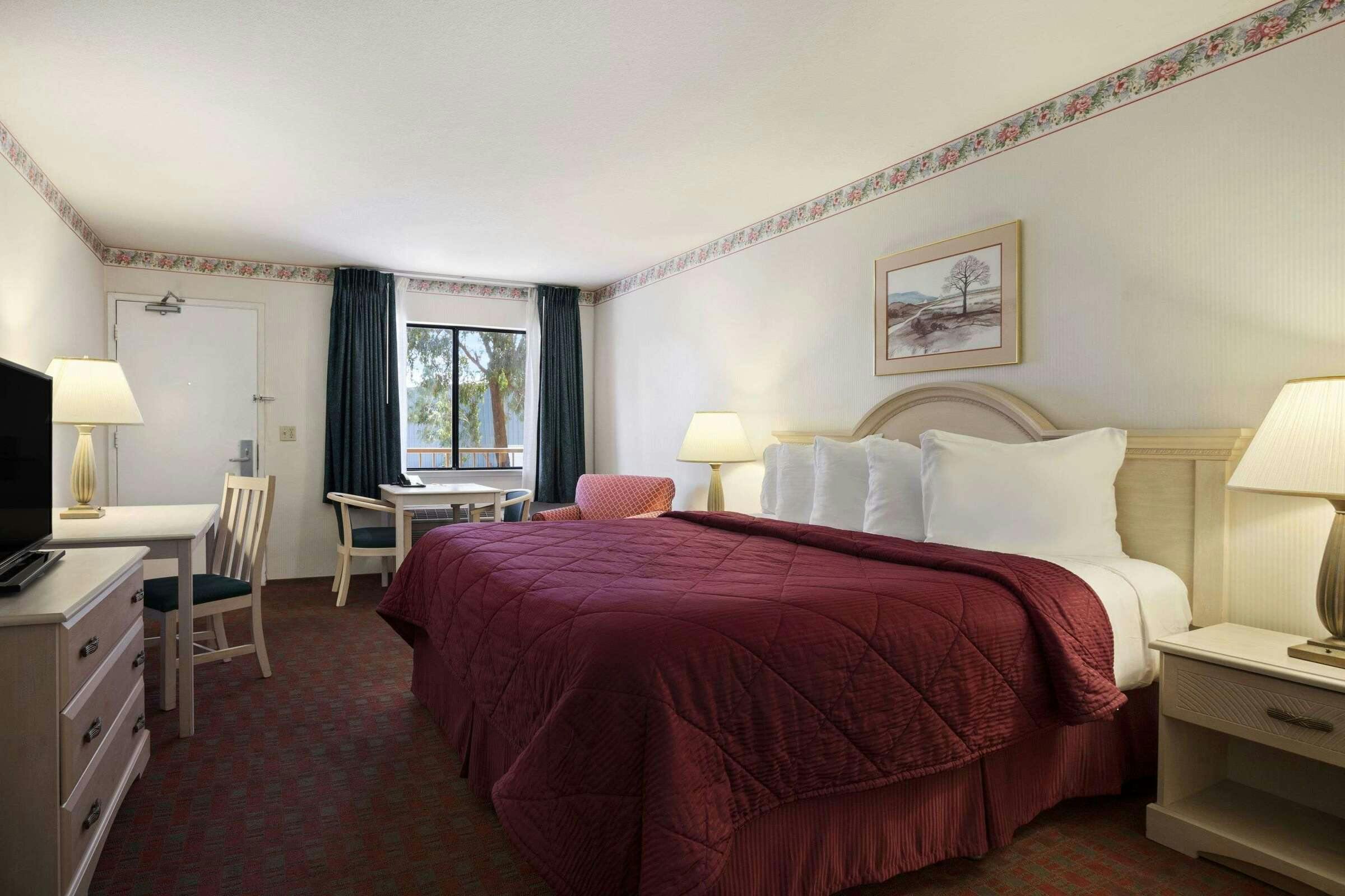 Hotel Days Inn Gilroy photo 5