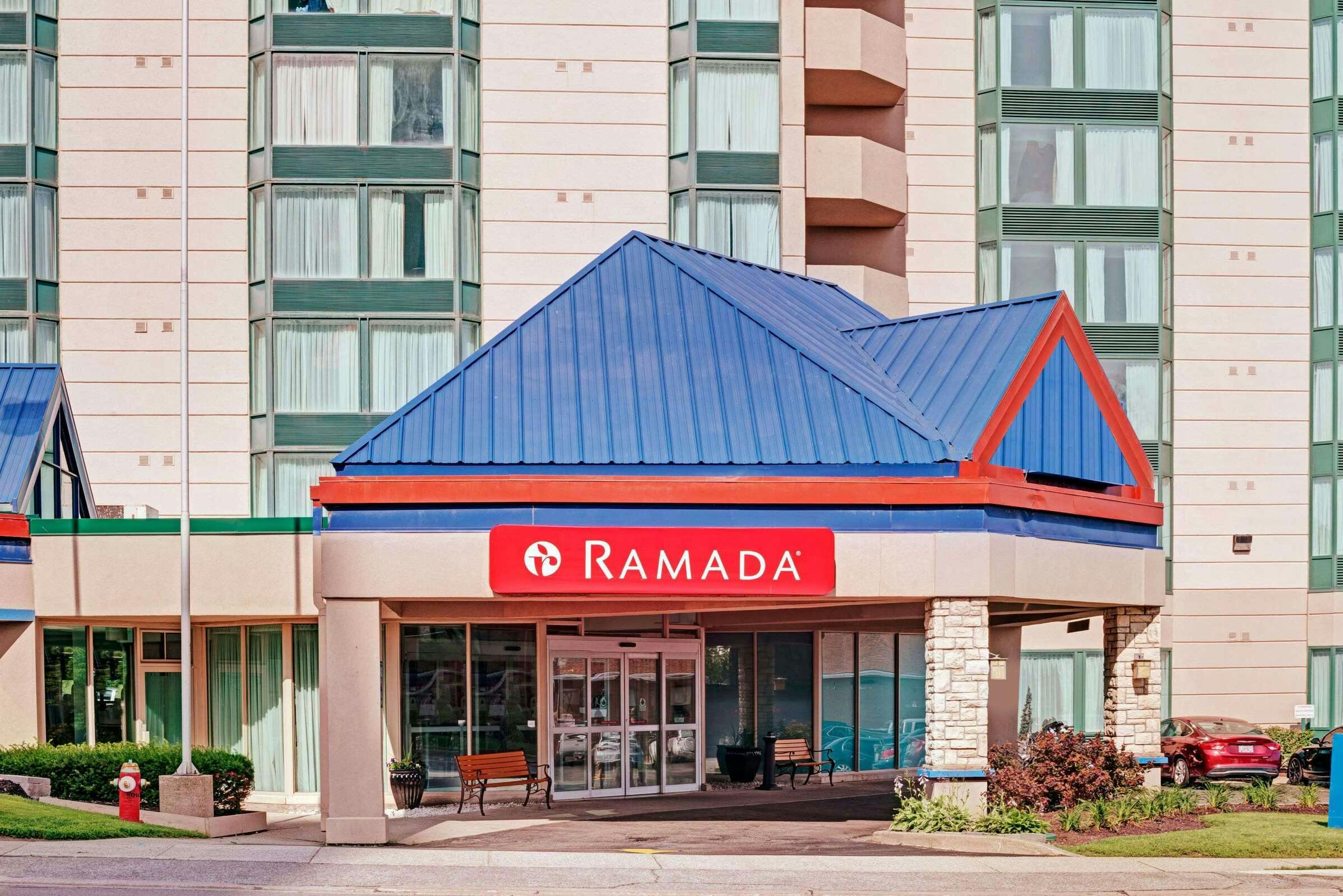 Ramada by Wyndham Niagara Falls/Fallsview