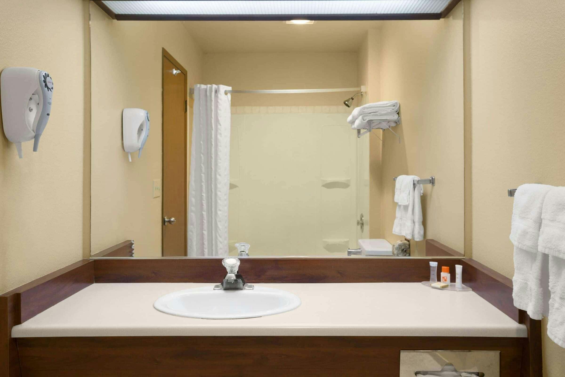 Hotel Howard Johnson Leavenworth photo 3