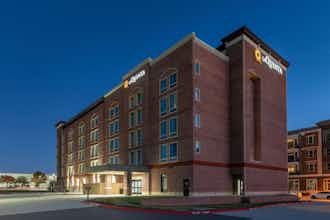 Hotel LQ Dallas - Frisco Stadium photo 1