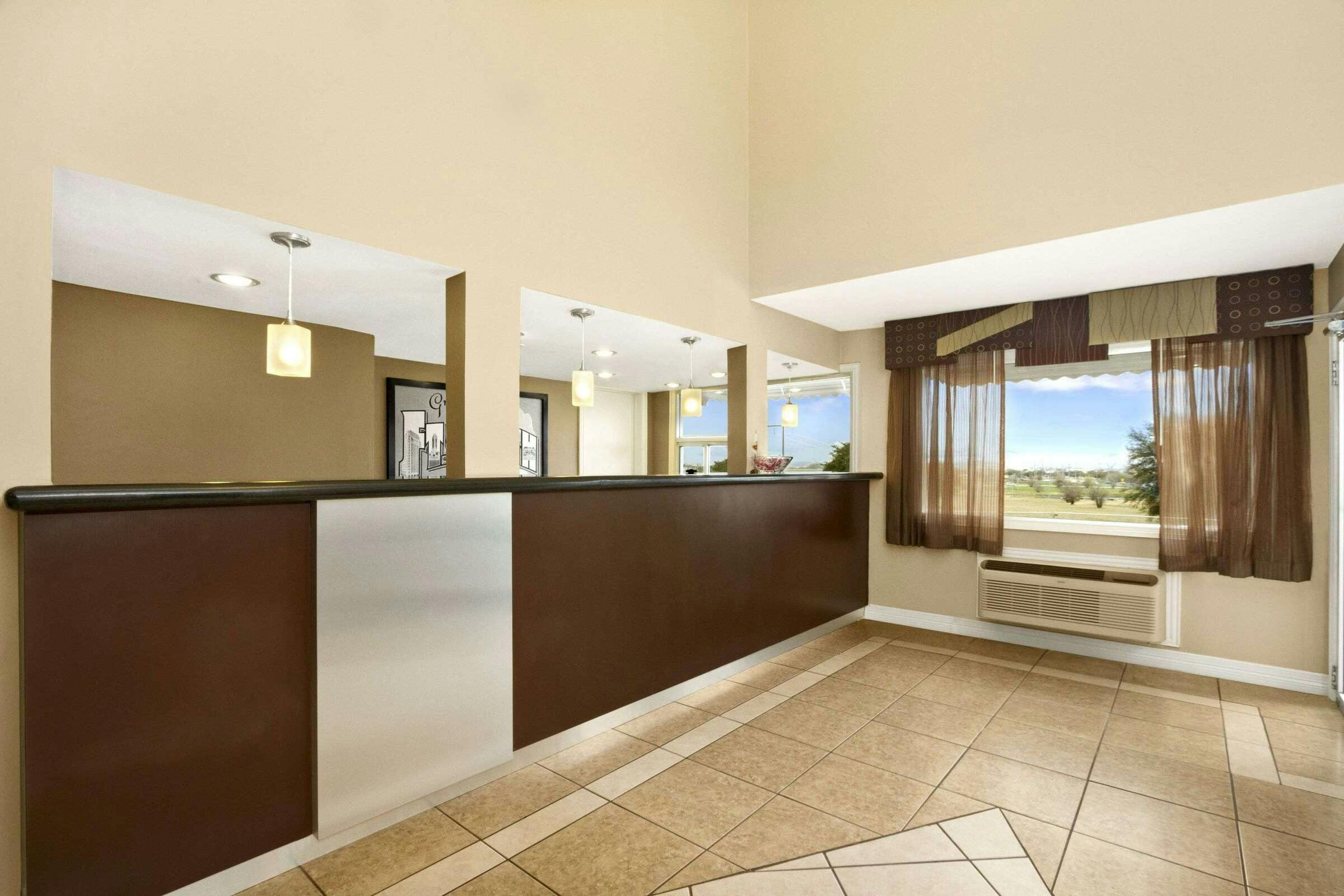 Hotel Super 8 Fort Worth West photo 3