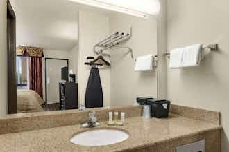 Hotel Super 8 Fort Worth West photo 5