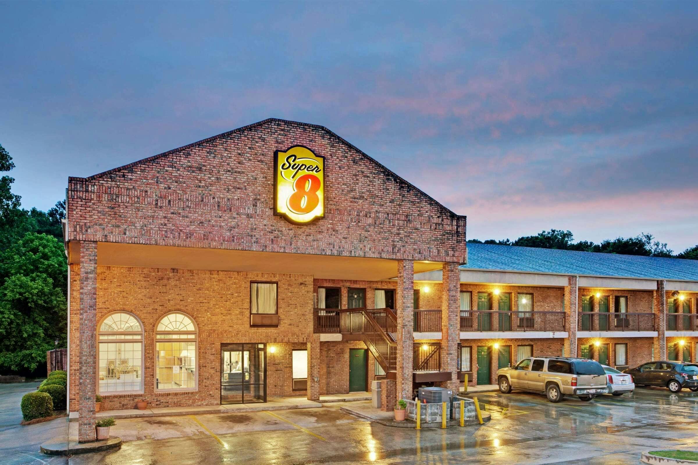 Hotel Super 8 by Wyndham Marietta/West/Atl Area photo 1