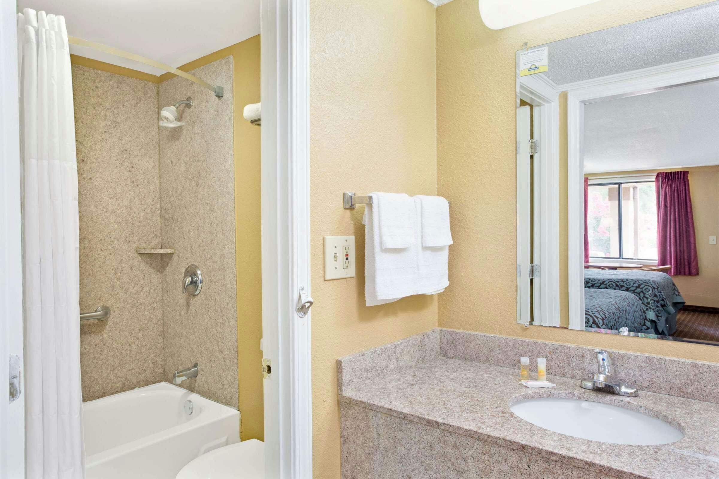 Hotel Days Inn Lawrenceville photo 5