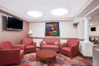 Hotel Ramada Edgewood photo 1