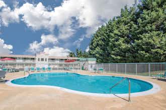 Hotel Ramada Edgewood photo 4