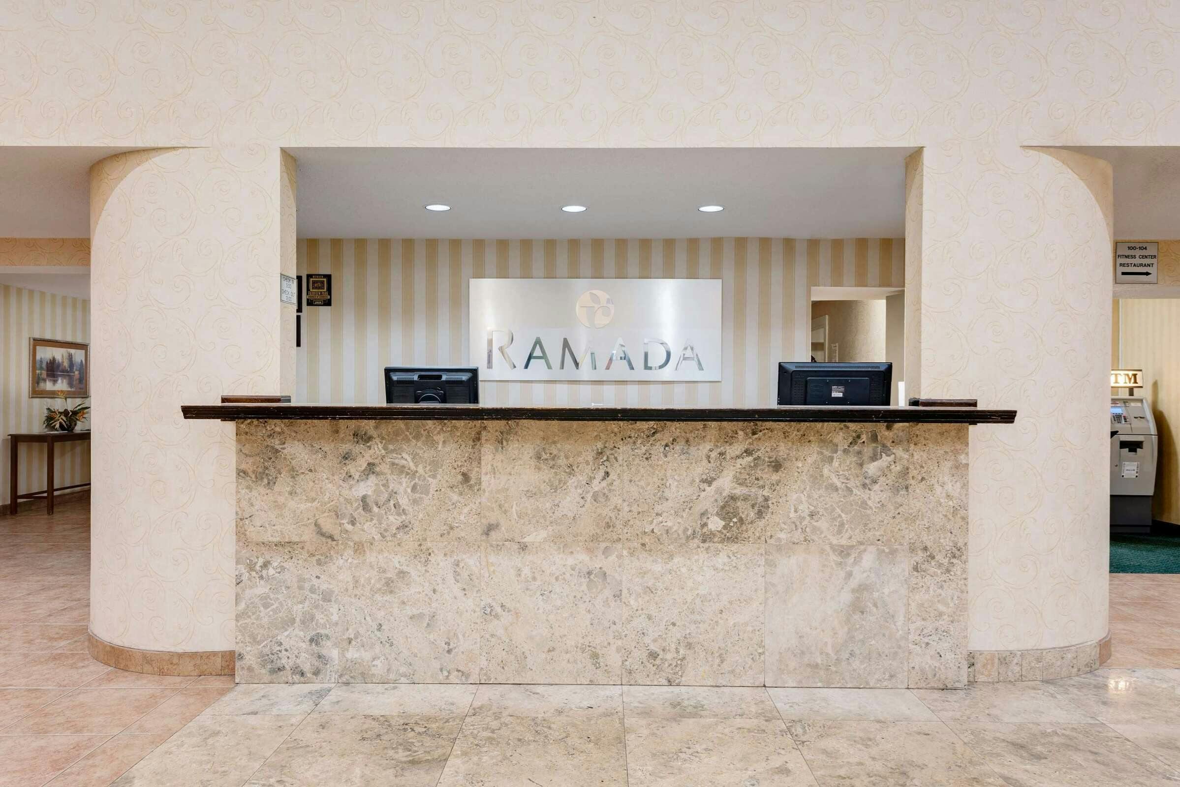 Hotel Ramada Cleveland Airport West photo 1