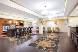 Hotel Baymont Inn Suites Saraland photo 2