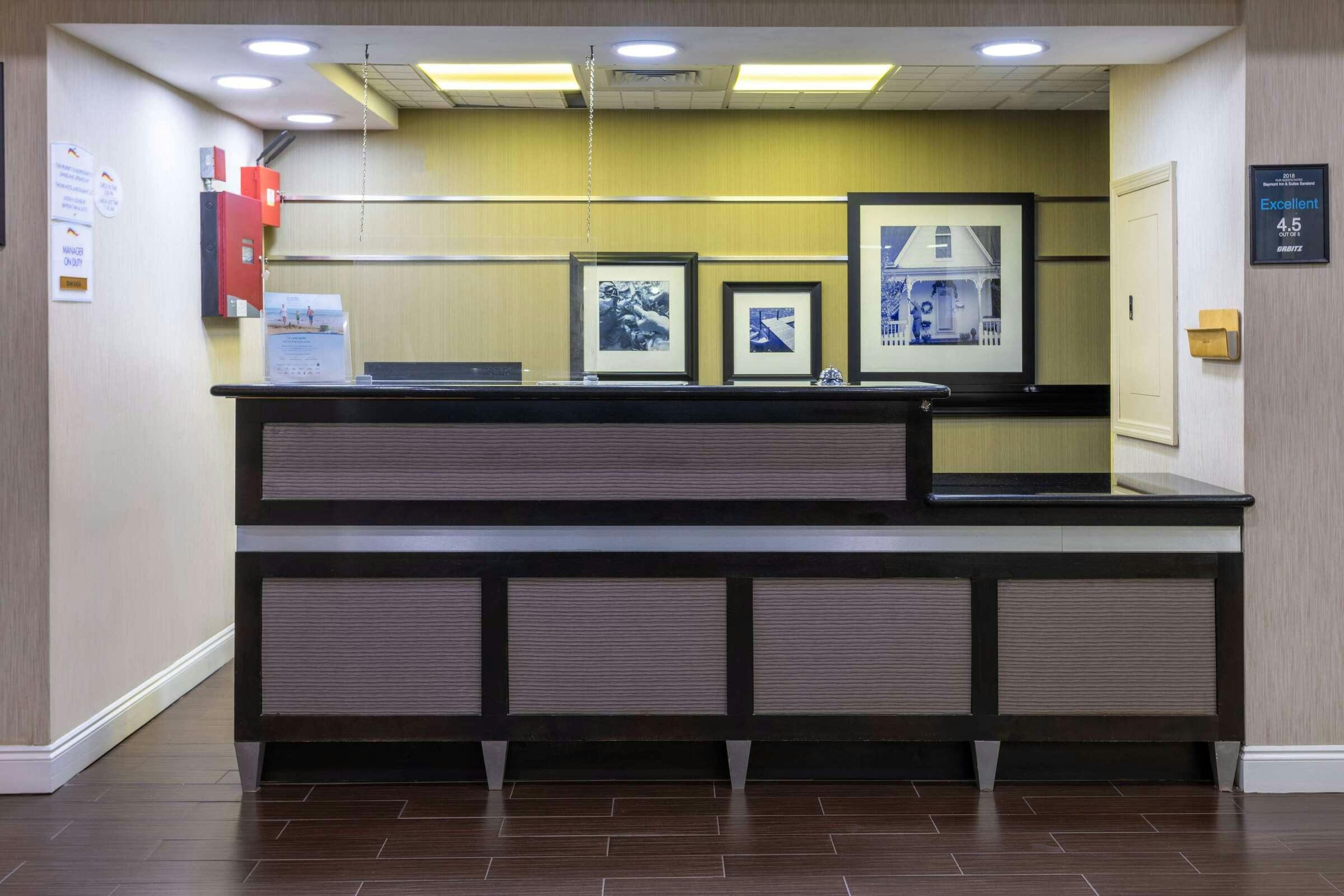 Hotel Baymont Inn Suites Saraland photo 3
