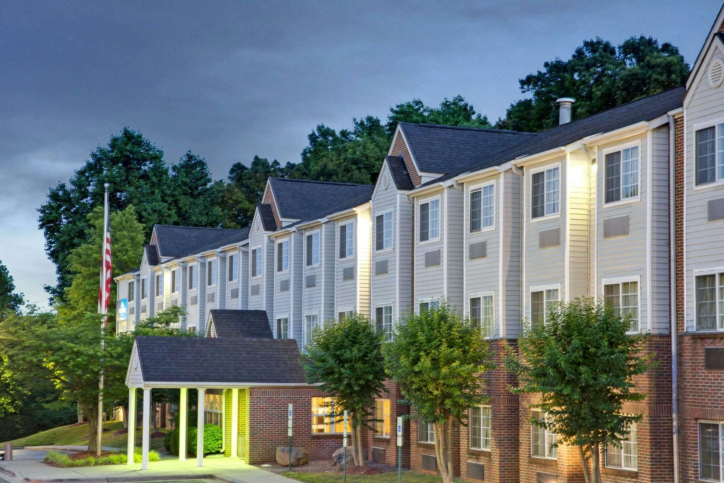 Microtel Inn & Suites by Wyndham Charlotte/University Place